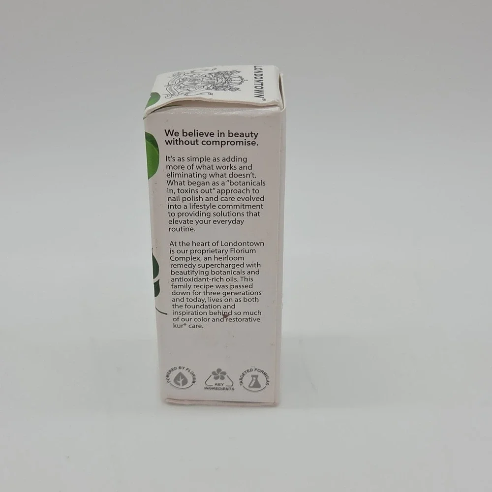 LONDONTOWN Kur Illuminating Nail Concealer White Full Size 0.4 oz New in Box